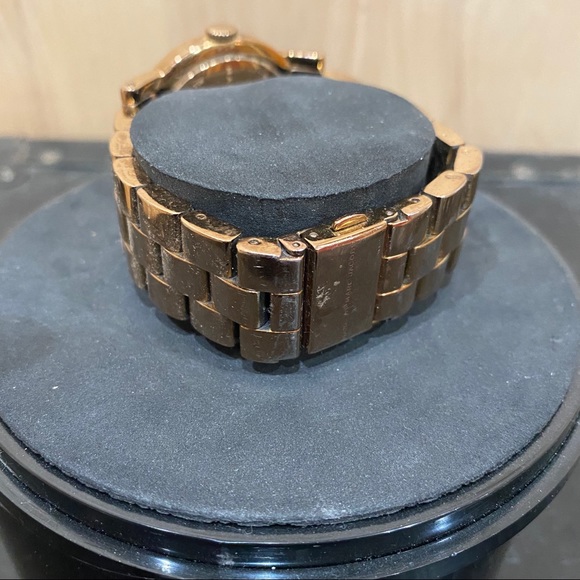 Marc by Marc Jacobs Mini Amy Rose Gold-Tone Quartz - Picture 5 of 12